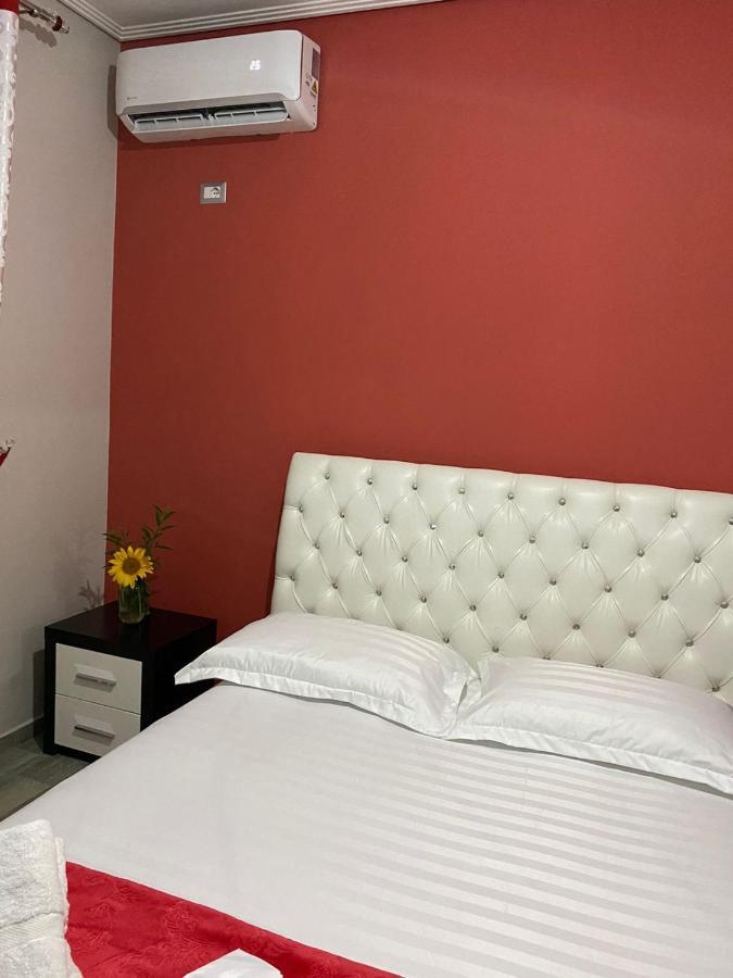 Vila Sinani Sarandë Buitenkant foto