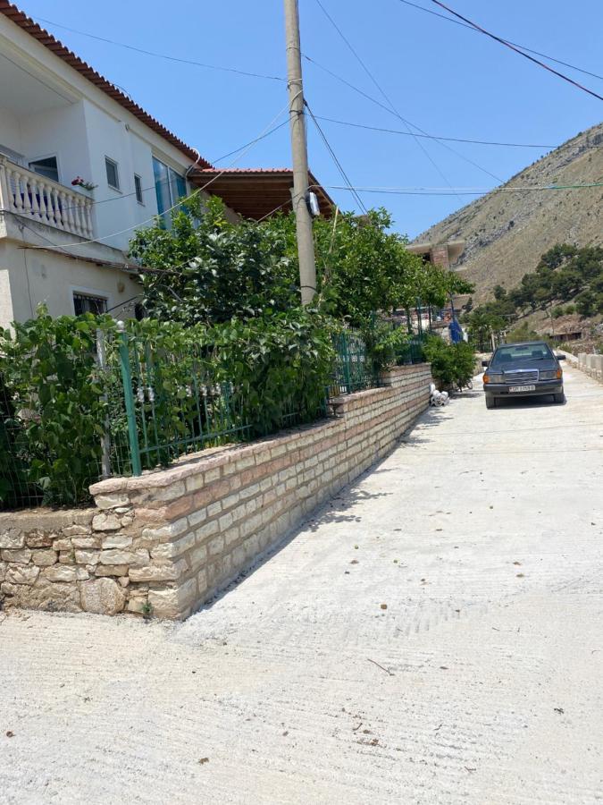 Vila Sinani Sarandë Buitenkant foto