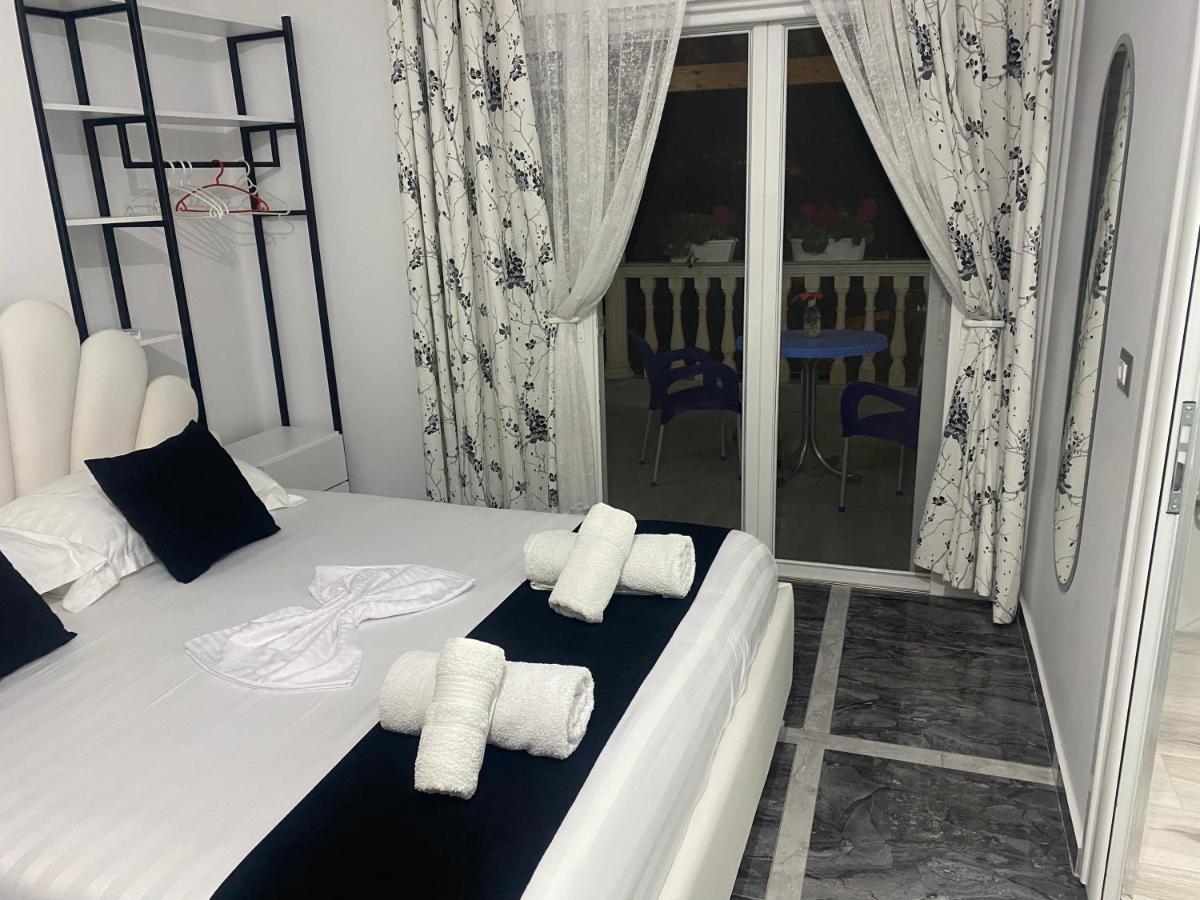 Vila Sinani Sarandë Buitenkant foto