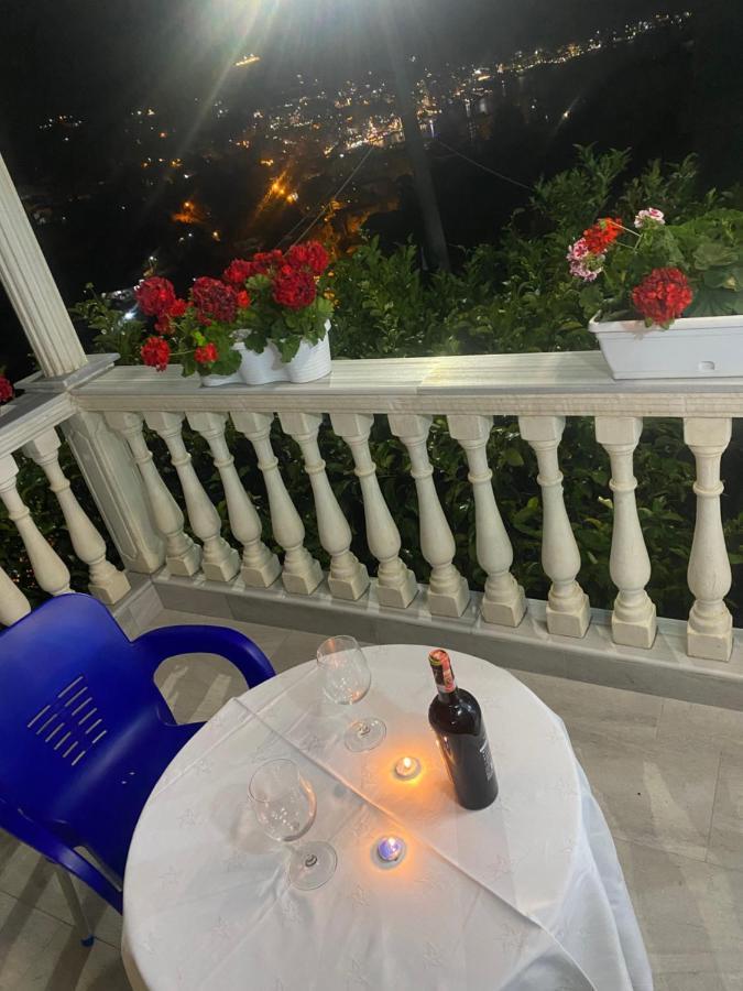 Vila Sinani Sarandë Buitenkant foto